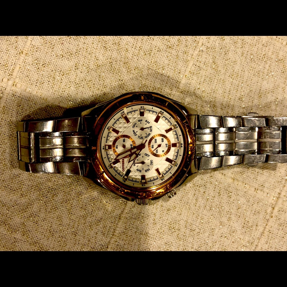 Mens Sebago watch in great condition. Two tone silver and gold